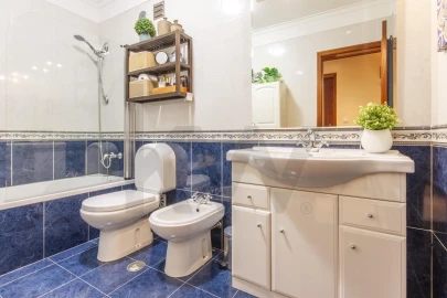 Apartamento T2 para Venda em Ramada e Caneças