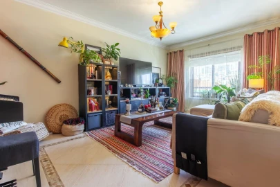Apartamento T2 para Venda em Ramada e Caneças