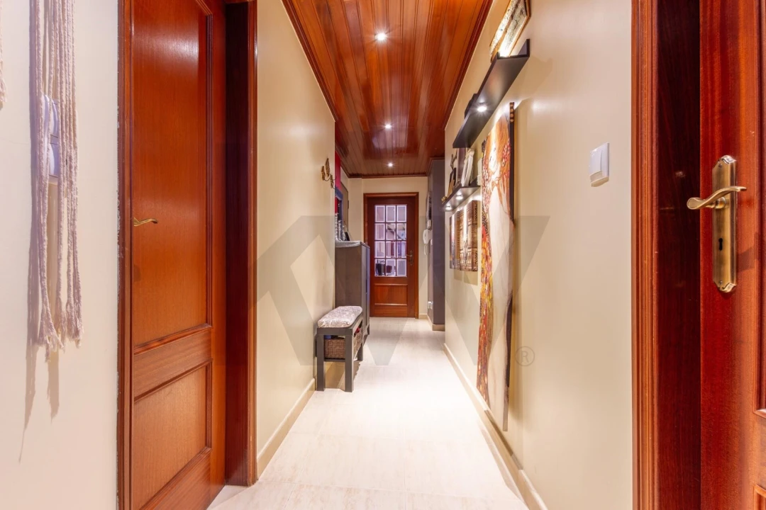 Apartamento T2 para Venda em Ramada e Caneças Foto 15