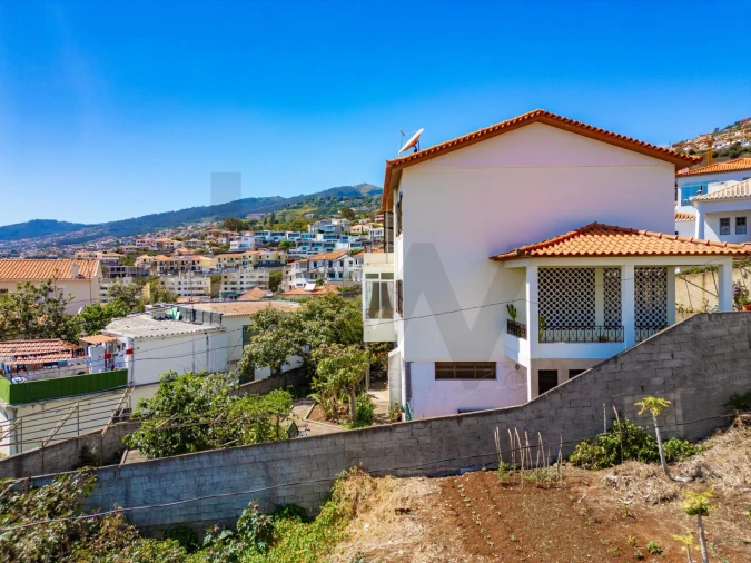 Moradia T3 para Venda em Funchal (Santa Maria Maior) Foto 47