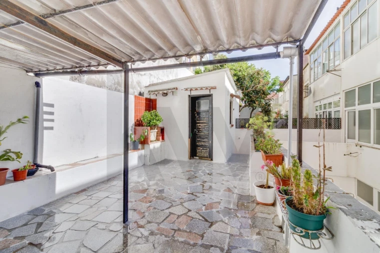 Apartamento T2 para Venda em Queluz e Belas Foto 22