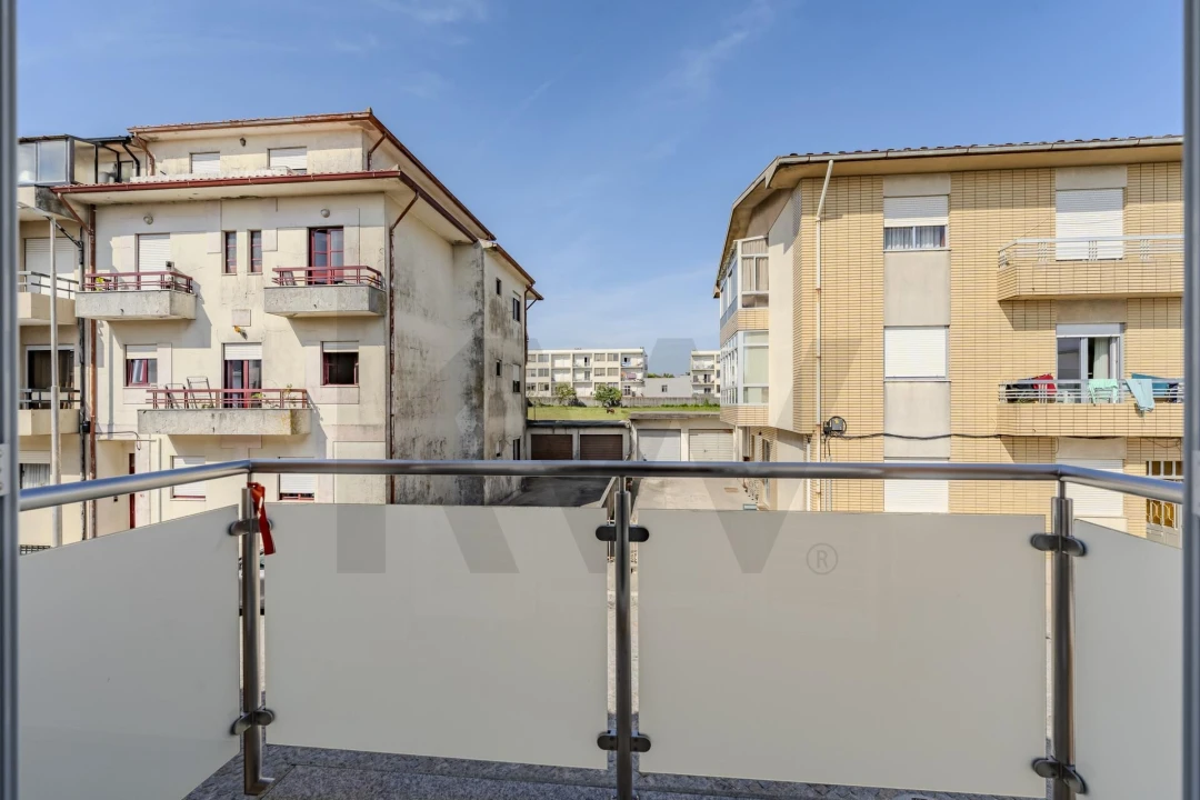Moradia T2 para Venda em Azurara Foto 6