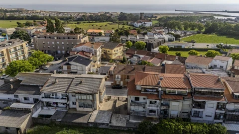 Moradia T2 para Venda em Azurara
