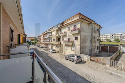 Moradia T2 para Venda em Azurara