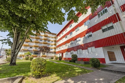 Apartamento T3 para Venda em Póvoa de Varzim, Beiriz e Argivai