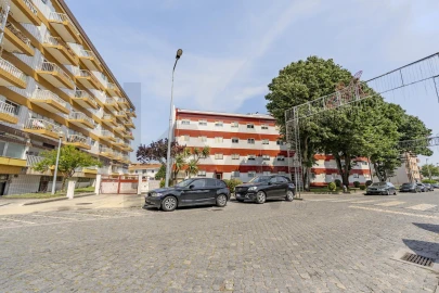 Apartamento T3 para Venda em Póvoa de Varzim, Beiriz e Argivai