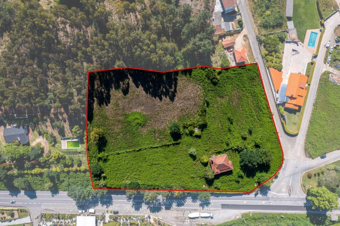 Moradia T5 para Venda em Vila Nova de Cerveira e Lovelhe Foto 1