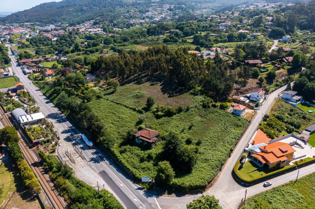 Moradia T5 para Venda em Vila Nova de Cerveira e Lovelhe Foto 3