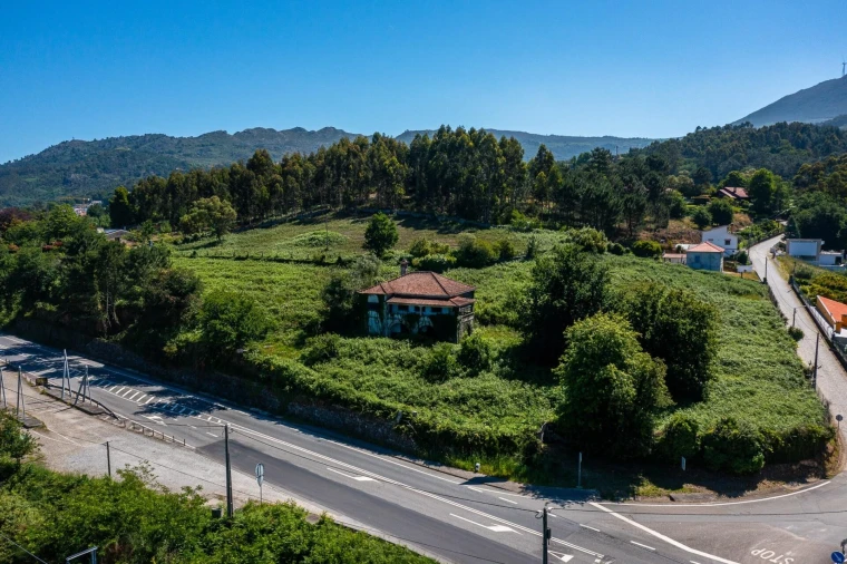 Moradia T5 para Venda em Vila Nova de Cerveira e Lovelhe Foto 32