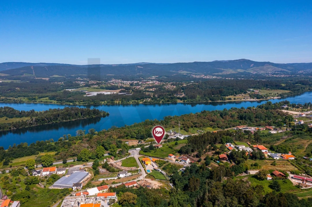 Moradia T5 para Venda em Vila Nova de Cerveira e Lovelhe Foto 13