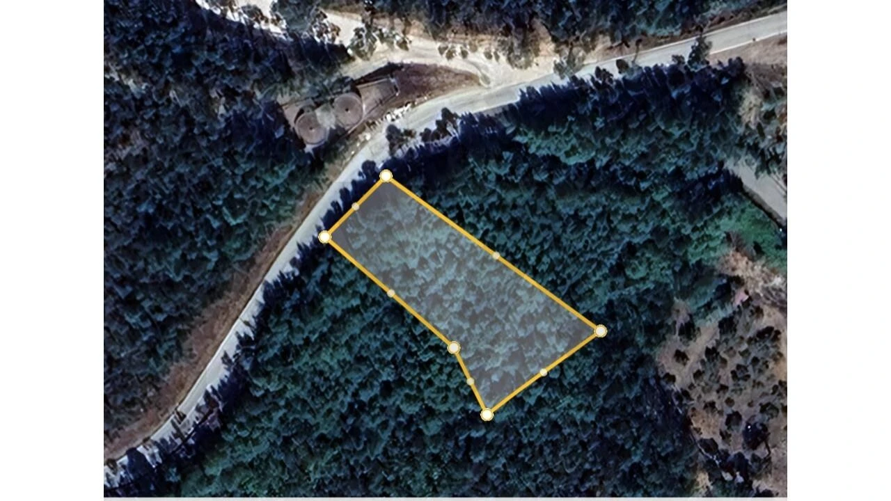 Terreno para Venda em Ceira Foto 1