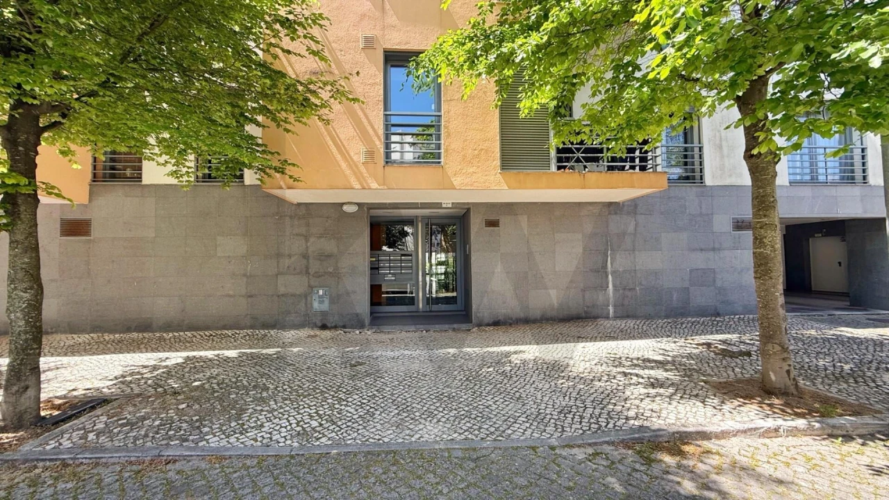 Apartamento T1 para Venda em Benfica Foto 15