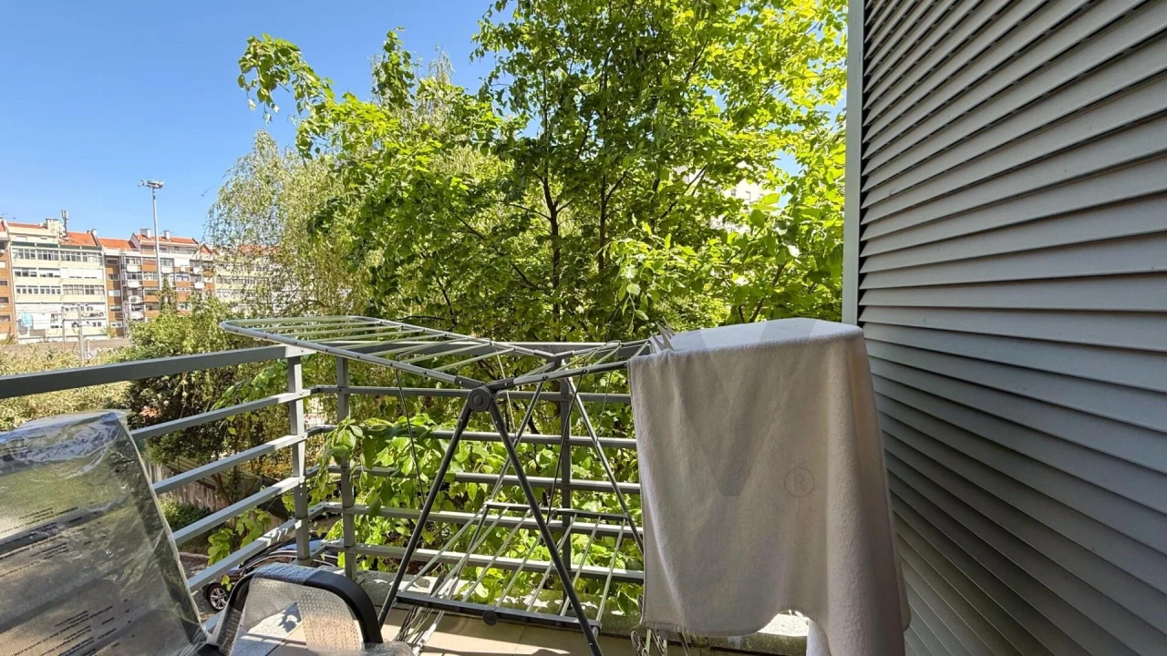 Apartamento T1 para Venda em Benfica Foto 12
