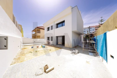 Apartamento T2 para Venda em São Domingos de Rana
