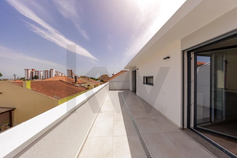 Apartamento T2 para Venda em São Domingos de Rana Foto 2