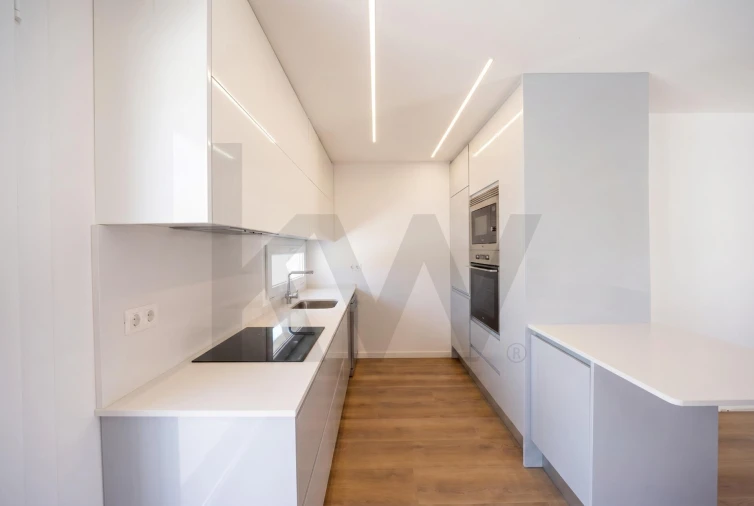 Apartamento T2 para Venda em São Domingos de Rana Foto 4