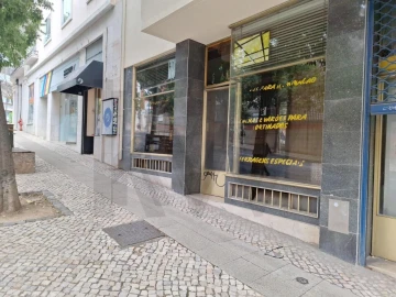 Loja para Arrendamento em Arroios