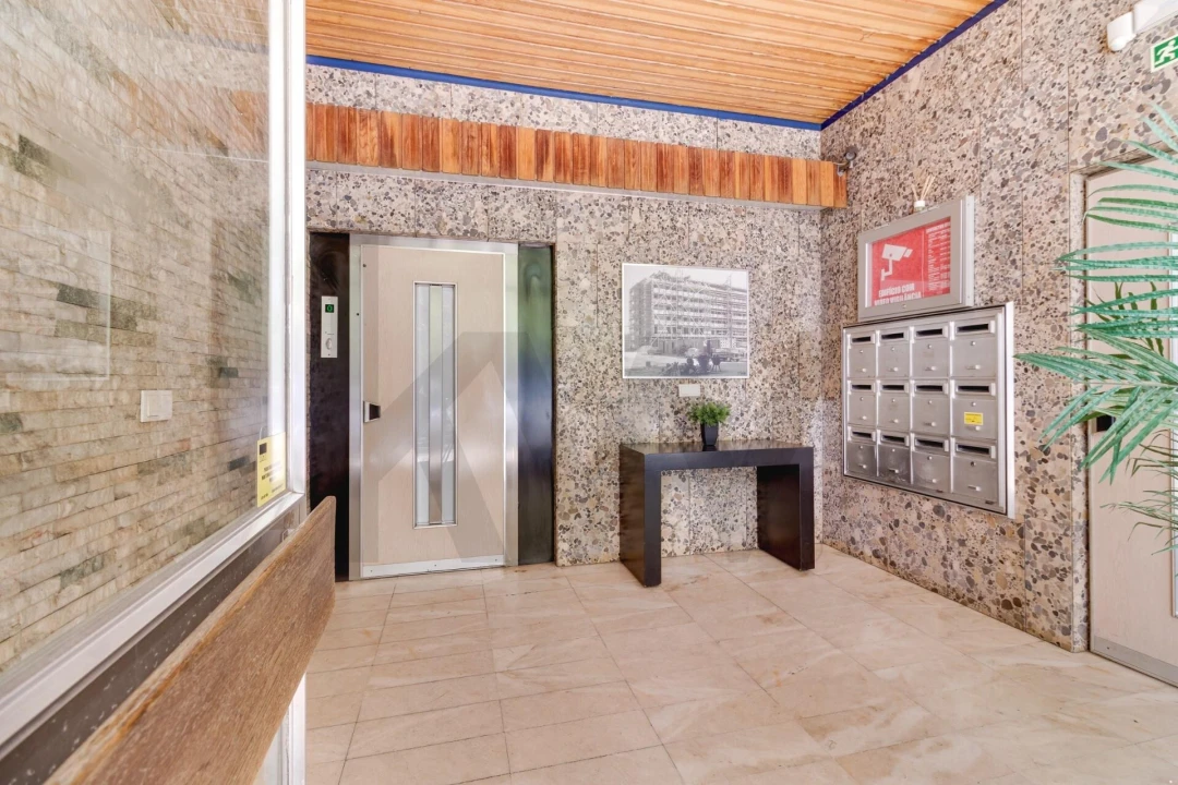 Apartamento T4 para Venda em Lumiar Foto 24