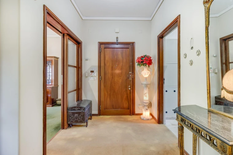 Apartamento T4 para Venda em Lumiar Foto 23