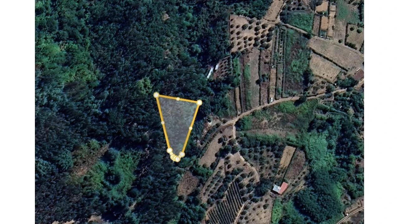 Terreno para Venda em Ceira Foto 1