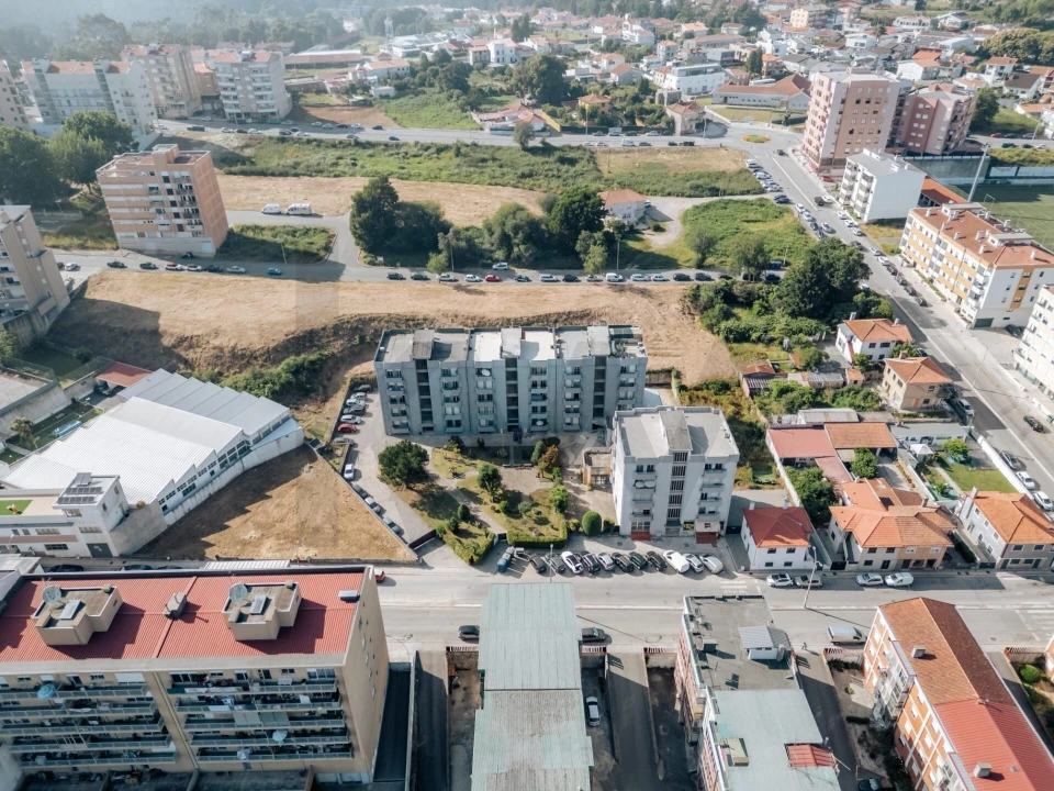 Apartamento T3 para Venda em São João da Madeira Foto 32