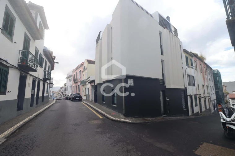 Moradia T2 para Venda em Ponta Delgada (São Pedro) Foto 6