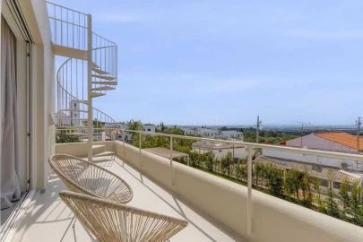 Moradia T3 para Venda em Santa Barbara de Nexe