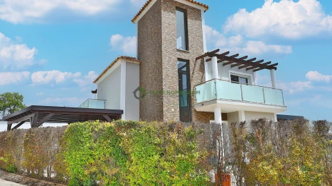 Moradia T3 para Venda em Loule (São Sebastião)