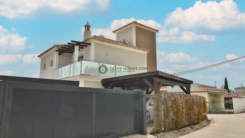 Moradia T3 para Venda em Loule (São Sebastião)