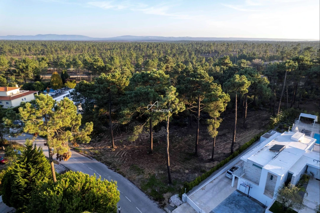 Terreno para Venda em Charneca de Caparica e Sobreda Foto 1