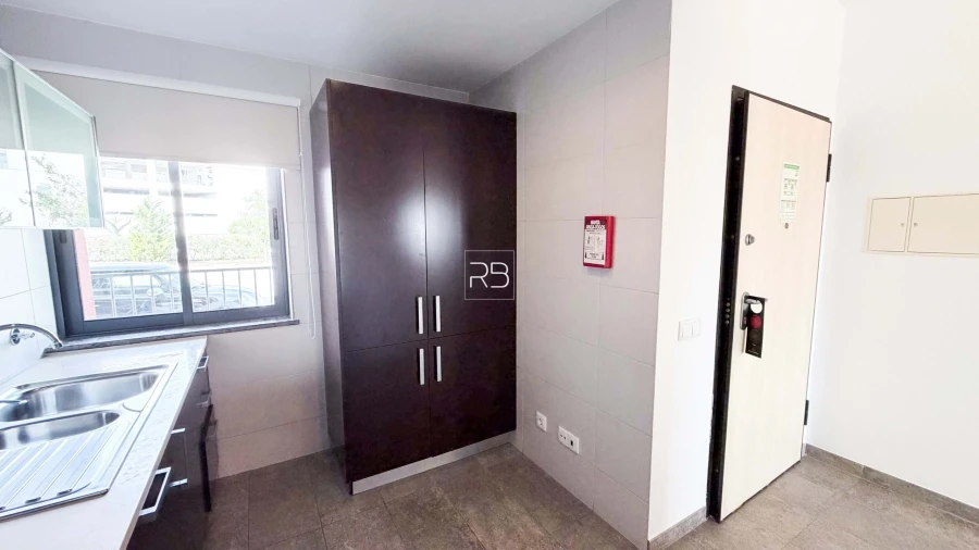 Apartamento T2 para Venda em Mexilhoeira Grande Foto 5