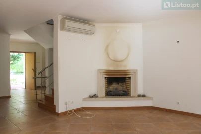 Moradia T3 para Venda em Agualva e Mira-Sintra