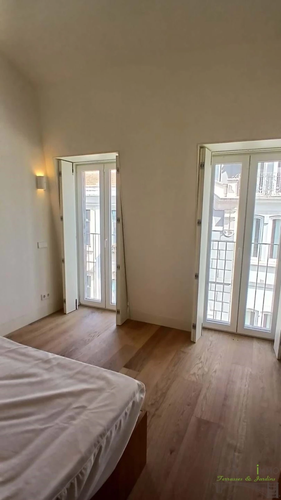 Apartamento T2 para Venda em Santo António Foto 9
