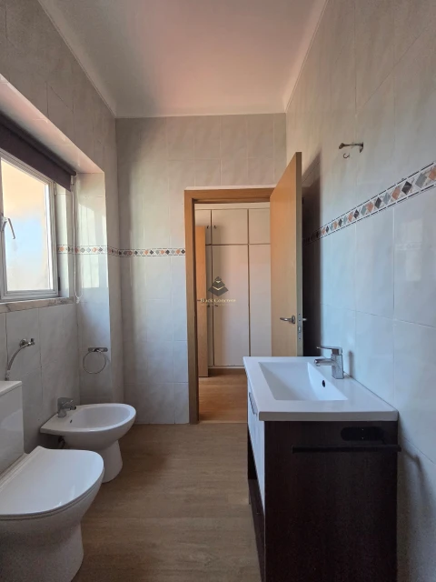 Apartamento T4 para Venda em Rio de Mouro