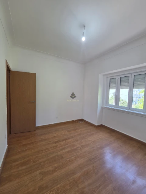 Apartamento T4 para Venda em Rio de Mouro
