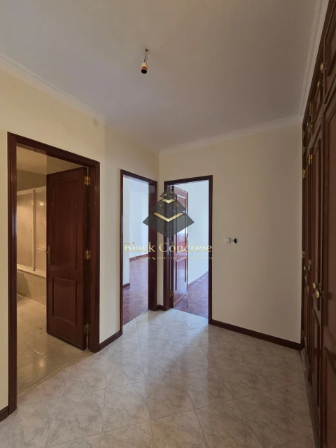 Apartamento T2 para Venda em Algueirão-Mem Martins