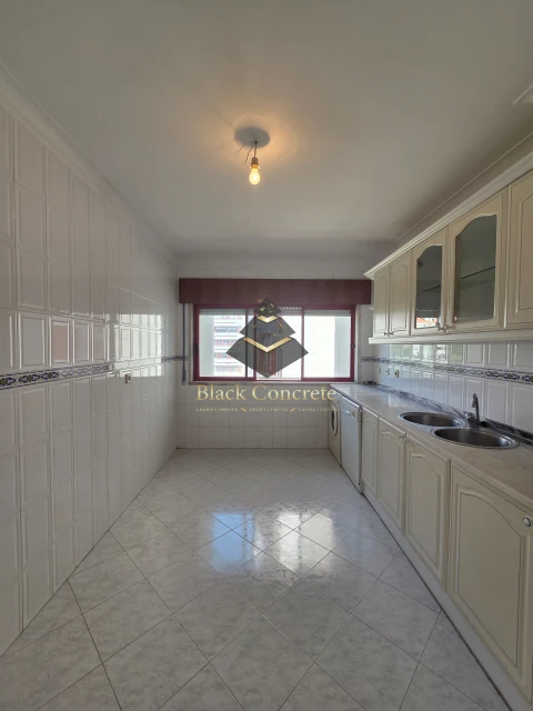 Apartamento T2 para Venda em Algueirão-Mem Martins