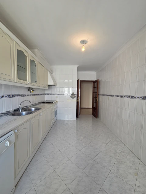 Apartamento T2 para Venda em Algueirão-Mem Martins