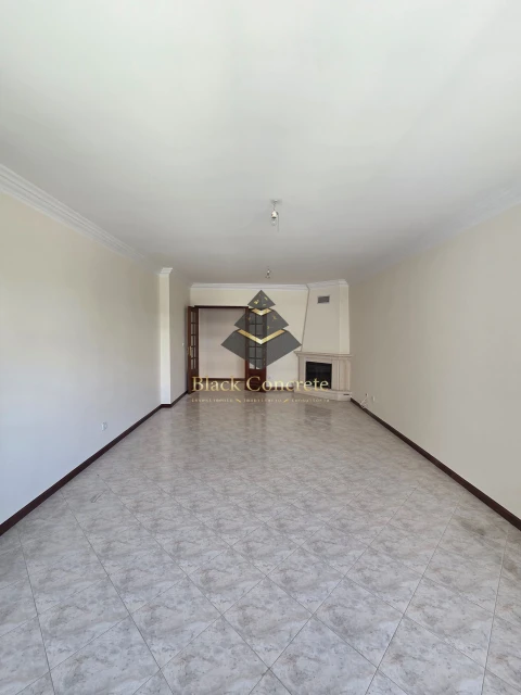 Apartamento T2 para Venda em Algueirão-Mem Martins