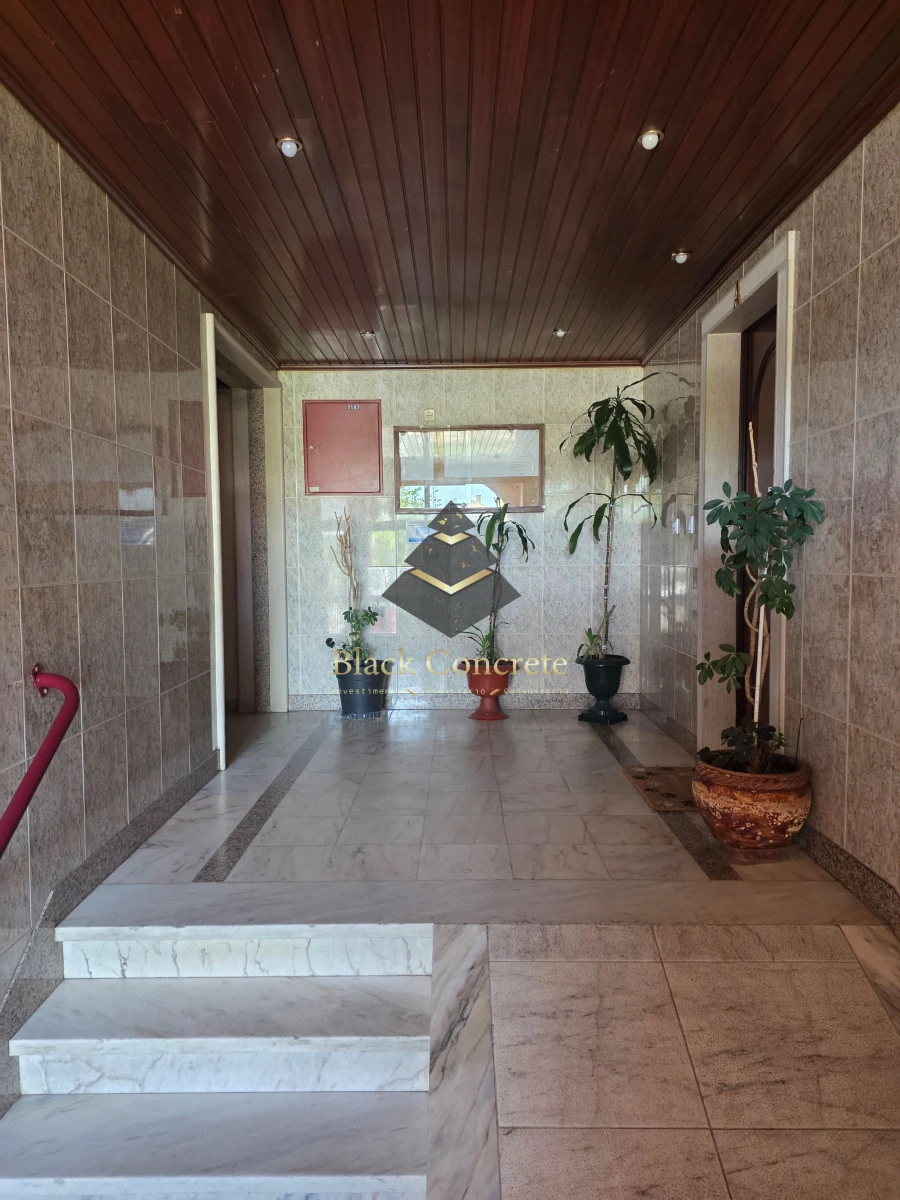 Apartamento T2 para Venda em Algueirão-Mem Martins Foto 18