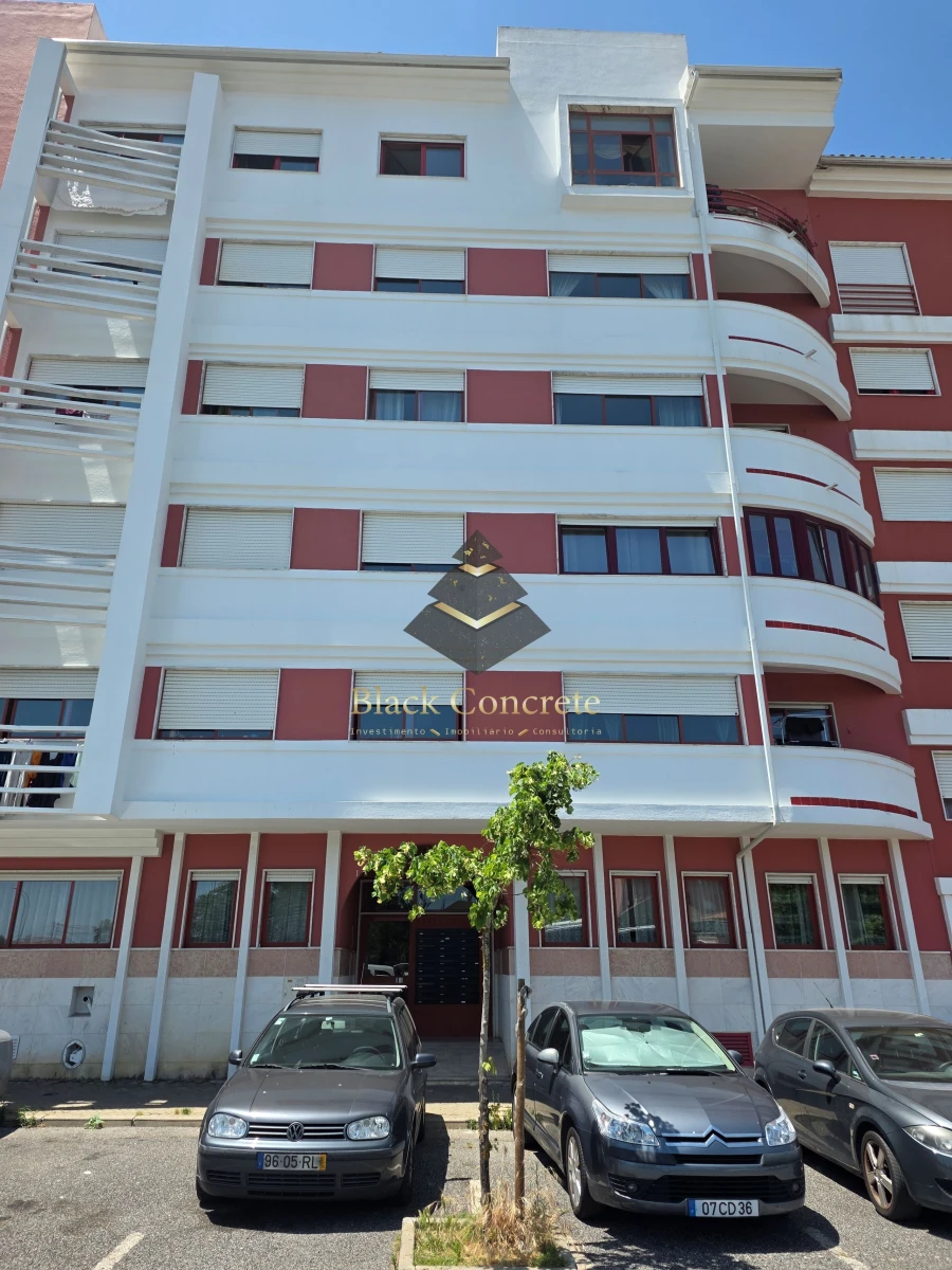 Apartamento T2 para Venda em Algueirão-Mem Martins Foto 21