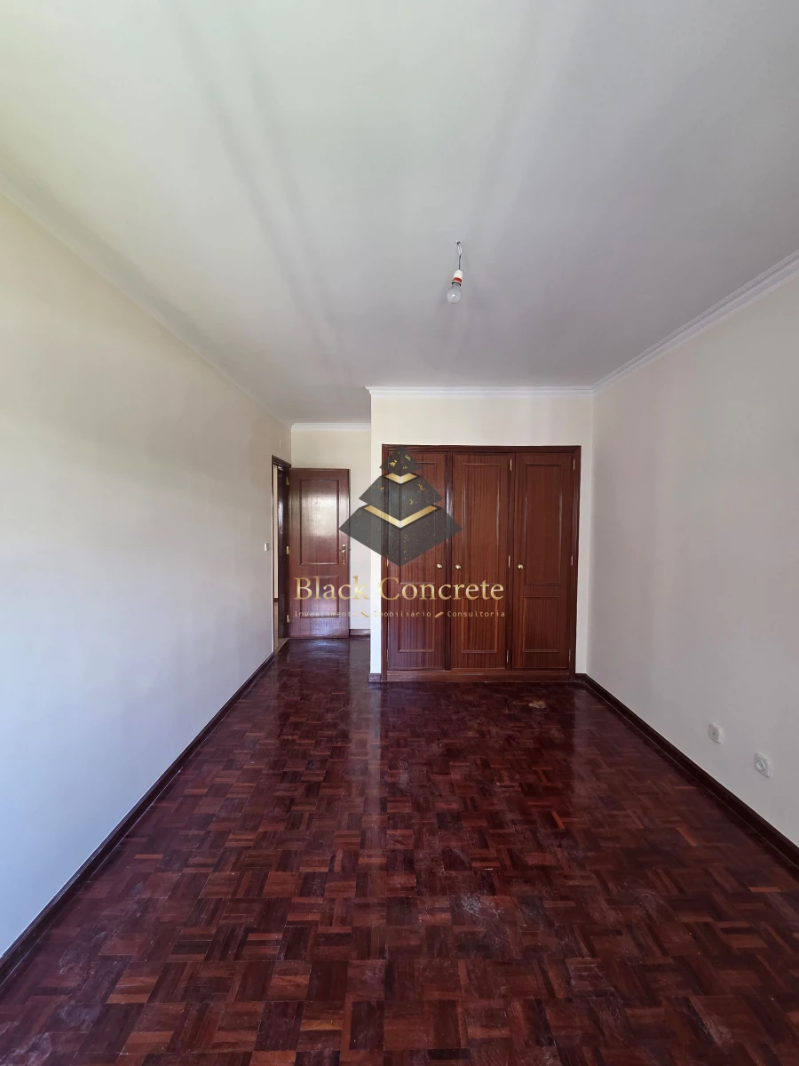 Apartamento T2 para Venda em Algueirão-Mem Martins Foto 10