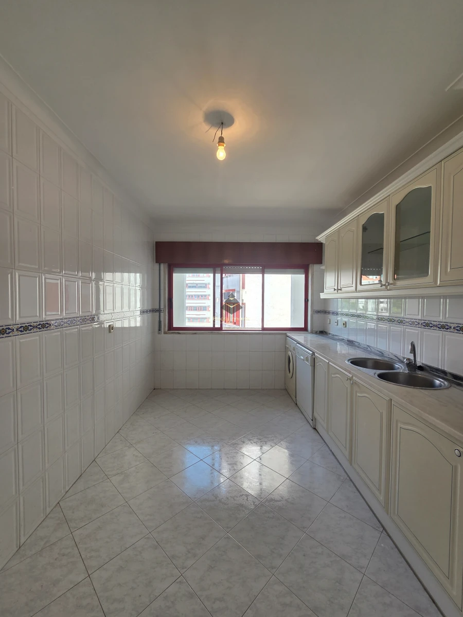 Apartamento T2 para Venda em Algueirão-Mem Martins Foto 15
