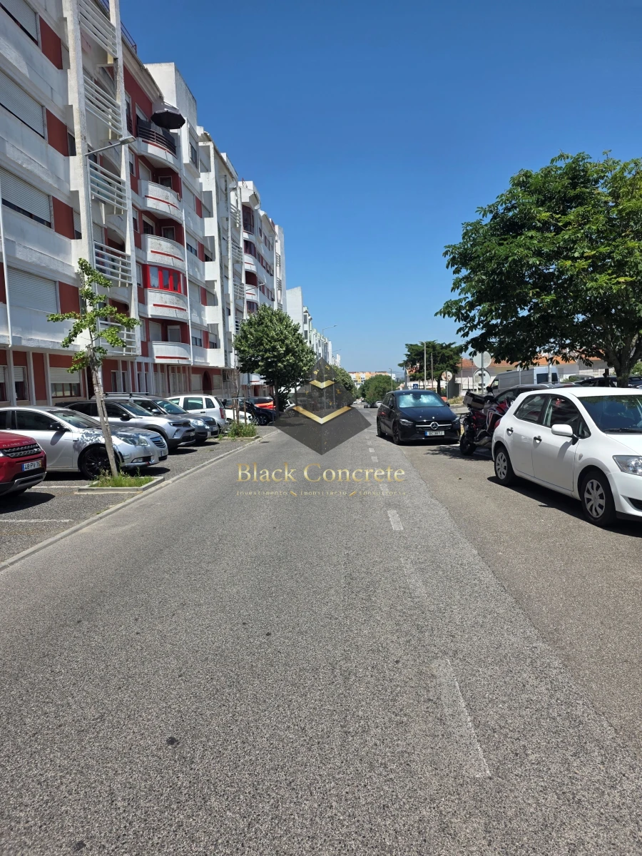 Apartamento T2 para Venda em Algueirão-Mem Martins Foto 20