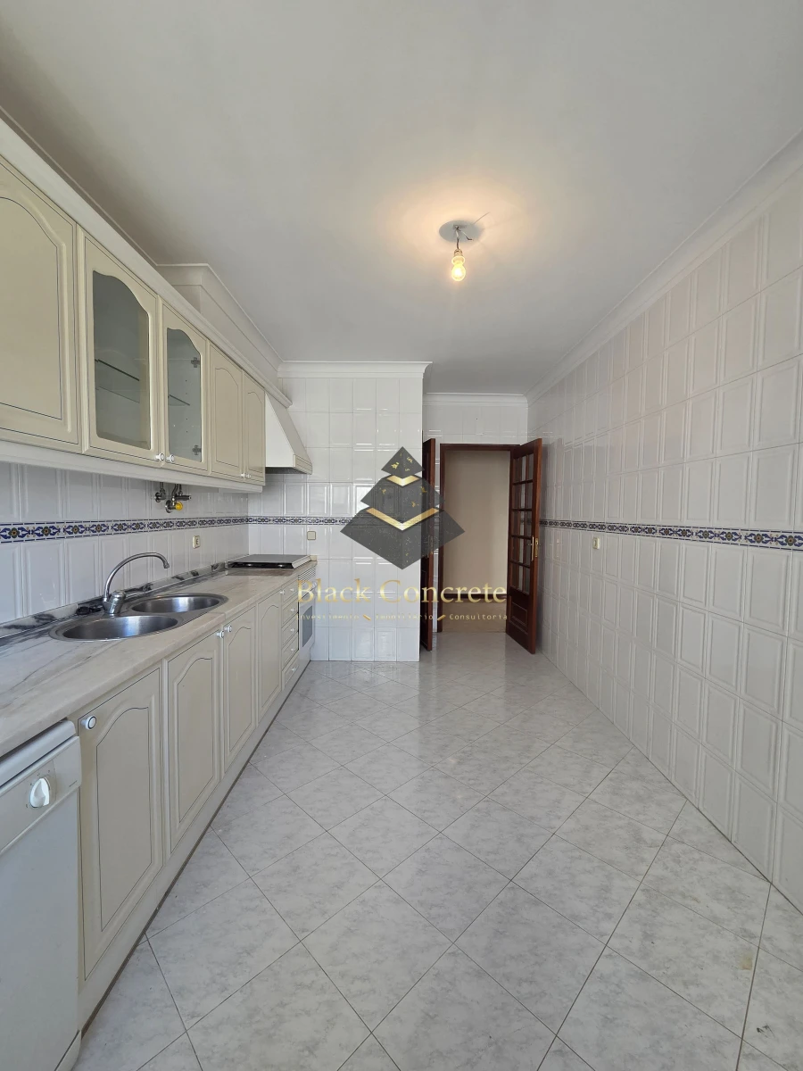 Apartamento T2 para Venda em Algueirão-Mem Martins Foto 14