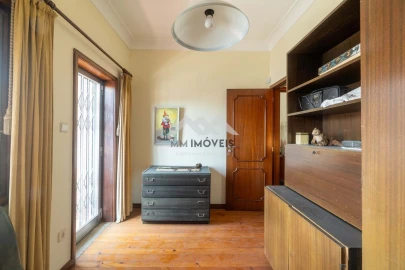 Moradia T4 para Venda em Campanhã