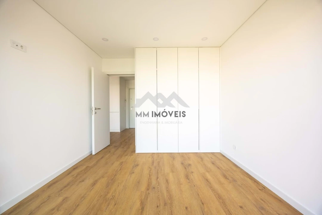 Apartamento T1 para Venda em Pedrouços Foto 16