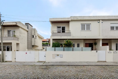 Moradia T4 para Venda em Vila Nova da Telha
