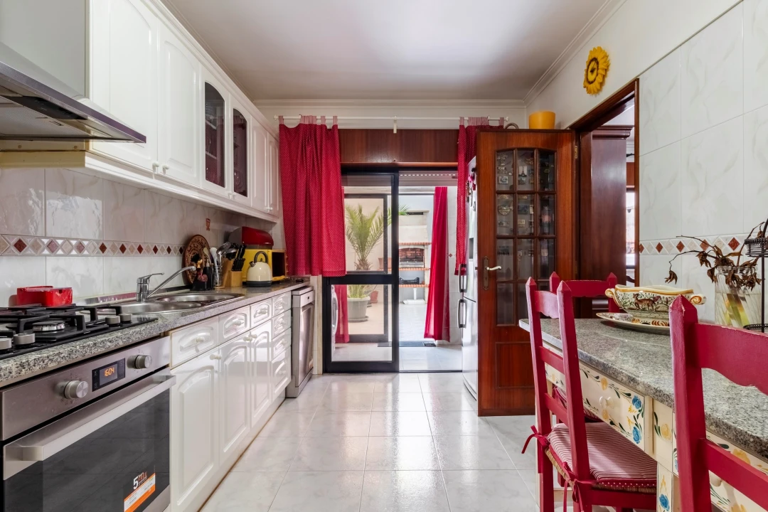 Apartamento T2 para Venda em Algueirão-Mem Martins Foto 13