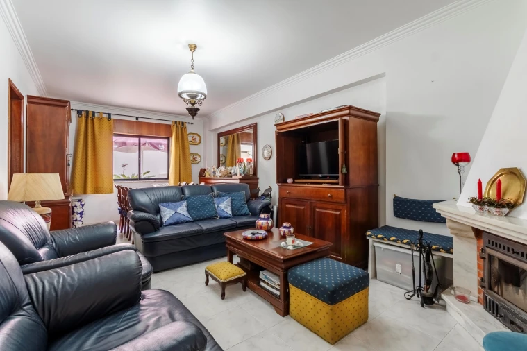 Apartamento T2 para Venda em Algueirão-Mem Martins Foto 25